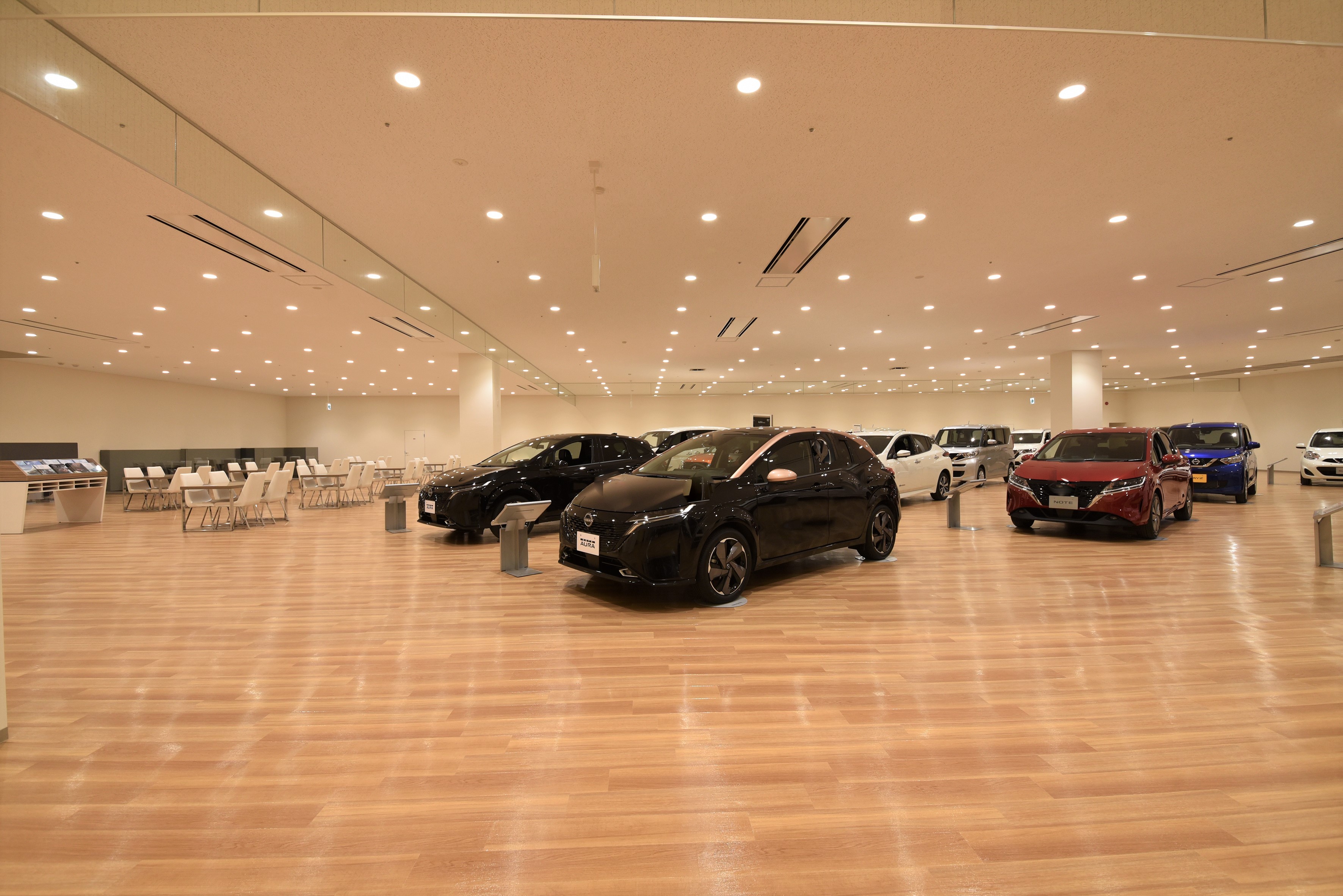 旭川日産自動車株式会社 春光店 外観 内観写真